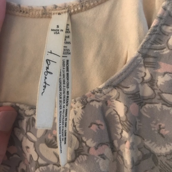 Aritzia / Babaton Floral Tank Top - Picture 3 of 4